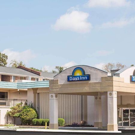 Days Inn By Wyndham 아테네 외부 사진